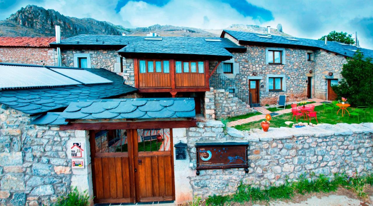 Casas Rurales Entre Babia Y La Luna Villafeliz Exterior photo
